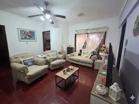 VENTA CASA 2 PLANTAS + LOCAL B° PUEYRREDÓN