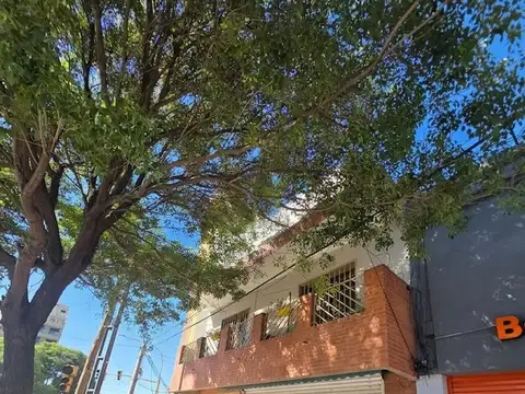 VENTA CASA 2 PLANTAS + LOCAL B° PUEYRREDÓN