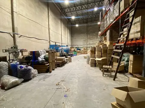 Depósito en alquiler en el Area de Promoción El Triángulo de 1.000 m2