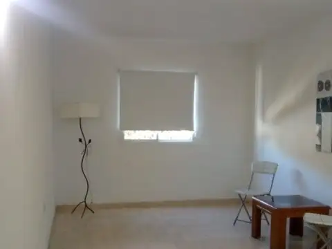 Departamento en Alquiler en Villa Santos Tesei, $ 370.000