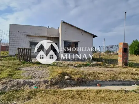 Casa 3 ambientes con 2 baños