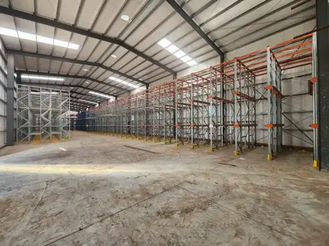 Nave 1640 m² - Parque Industrial Alvear