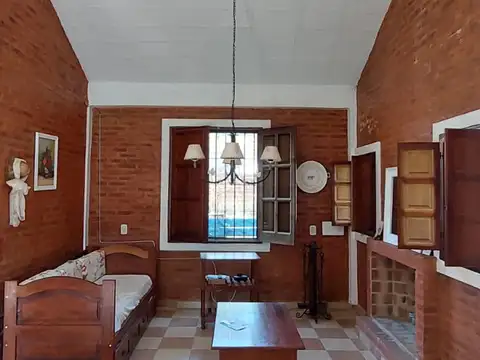 Casa 4 ambientes con 1 baño