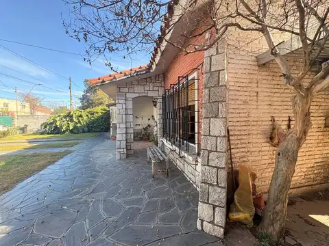 venta casa estilo chalet en B° Puente Blanco