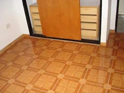 San Luis 2900, Piso 1°
