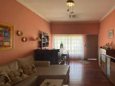 VENTA CASA 4 AMBIENTES PADUA COCHERA PATIO