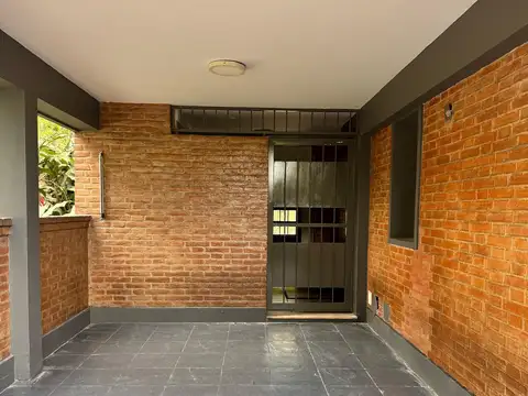 ALQUILER CASA AV ACONQUIJA 2600