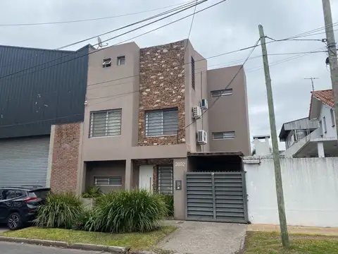 Casa 3 amb   Triplex 4 amb - VENTA EN BLOQUE en Munro