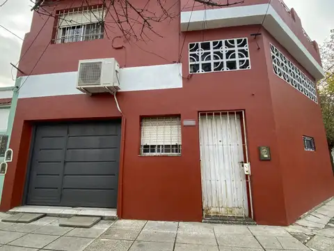 VENTA PH 4 AMBIENTES ENTARADA INDEPENDIENTE COCHERA 2 TERRAZAS