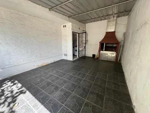 Depto Tipo Casa 3 ambientes con 1 baño