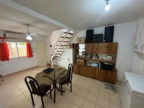 Depto Tipo Casa en Venta de 3 ambientes
