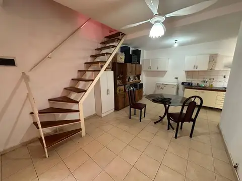 Depto Tipo Casa en Venta con 1 cocheras