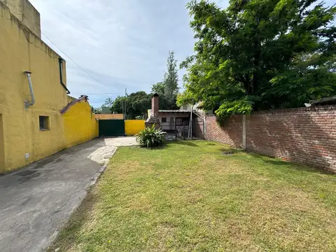 Casa  con pileta Moreno norte