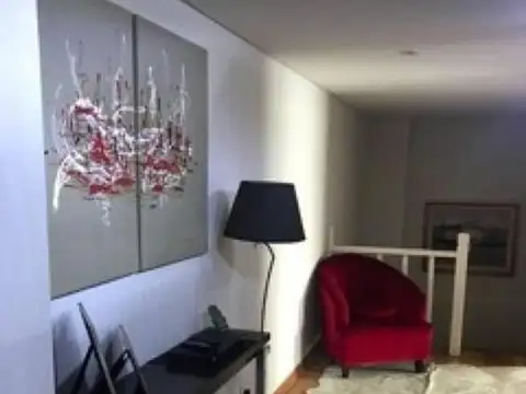 Pena 2500, Piso 9  y 10