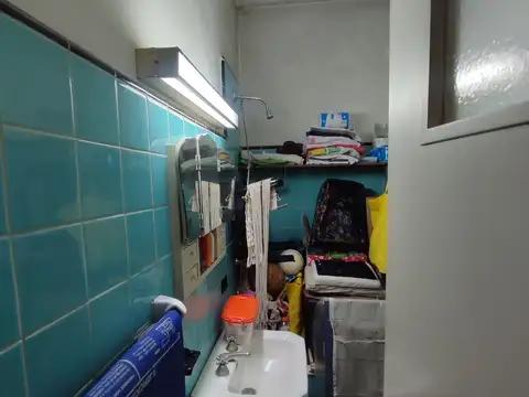 Avenida Hipólito Yrigoyen 200