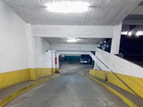 COCHERA EN VENTA! CORDOBA Y PARAGUAY - SEGURIDAD
