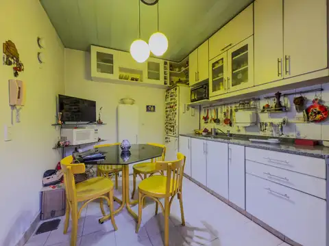 Depto Tipo Casa en Venta con 1 cocheras
