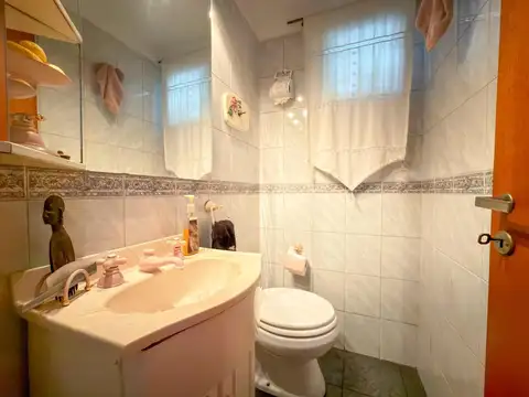 Depto Tipo Casa 3 ambientes con 2 baños