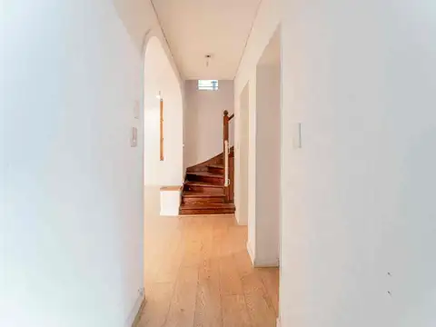 Casa 6 ambientes con 3 baños