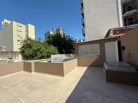 VENTA PH 3 AMB  REFACCIONADO EN LANUS OESTE