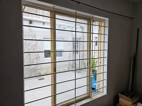 Casa 5 ambientes con 1 baño