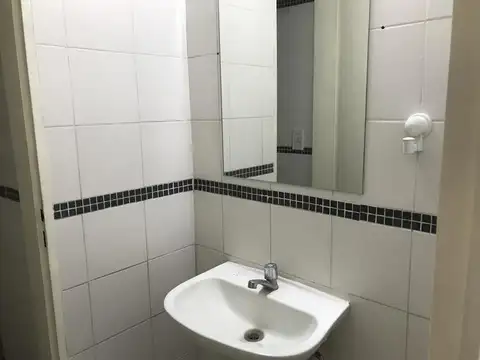 ¡Oportunidad! Oficina a 50 mts de la plaza y de la Municipalidad.