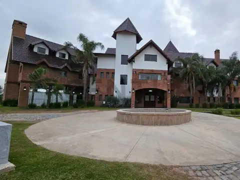 El Deslinde 1300, Piso 0