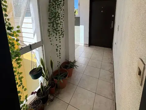 Depto Tipo Casa en Alquiler de 4 ambientes