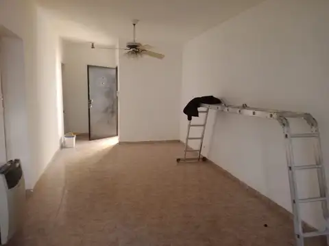 Depto Tipo Casa en Alquiler en Neuquen, $ 1.600.000