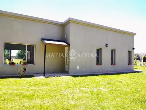 Casa en Venta en Carlos Keen, USD 185.000