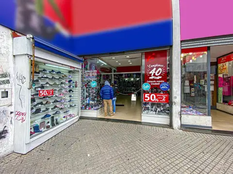 Local al frente en plena zona comercial San Luis