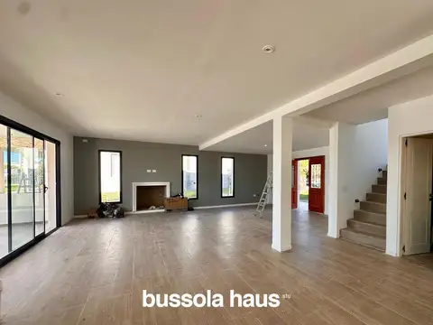 Casa en Venta en El Cantón - Norte, USD 369.000