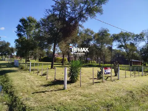 TERRENO EN AIRES DE COLONIA - PARQUIZADO ALAMBRADO