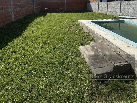 Casa 5 ambientes con 1 baño