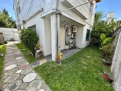 Depto Tipo Casa en Venta de 6 ambientes
