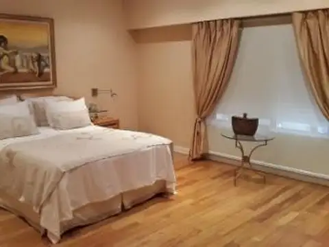 Casa 5 ambientes con 4 baños