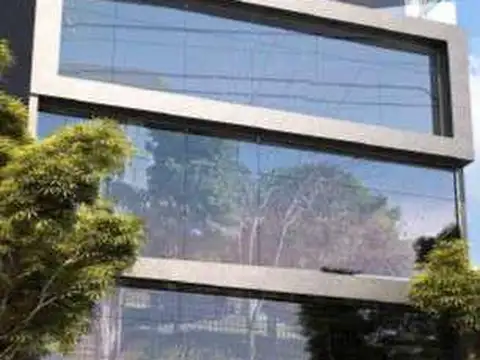 Oficina en Venta con 2 cocheras