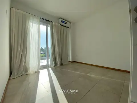 Casa en Alquiler al Oeste