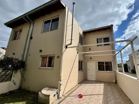 Dúplex en Caisamar