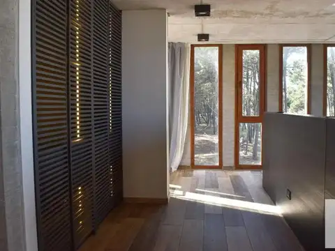 Casa 6 ambientes con 5 baños