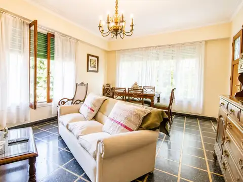 Casas de tres dormitorios en City Bell