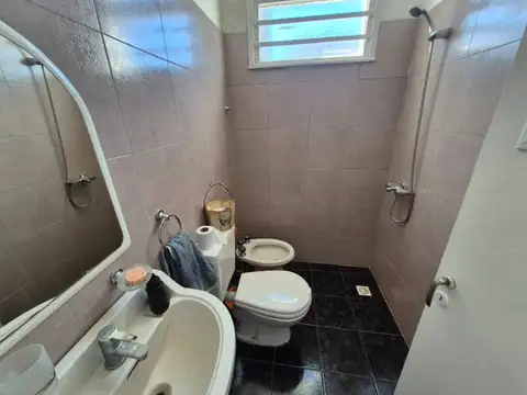 Depto Tipo Casa 3 ambientes con 2 baños