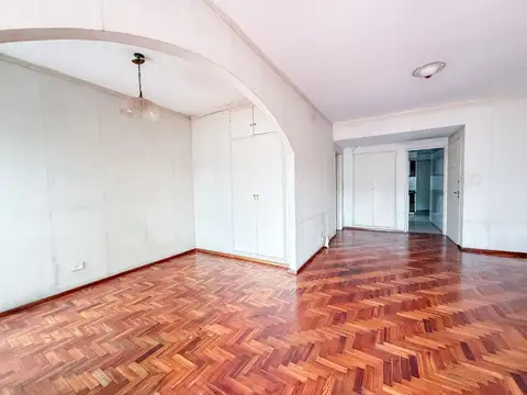 Departamento de 4 Ambientes en Venta, Con Patio y Baulera - Vicente López