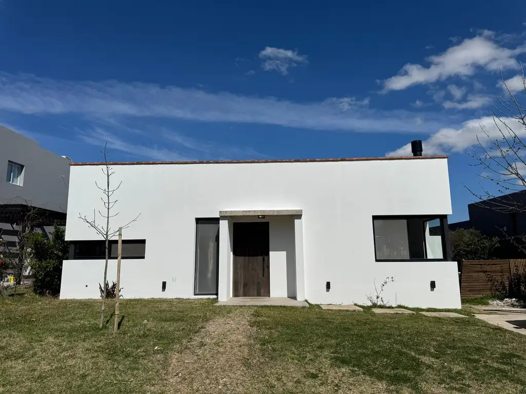 Venta de casa con pileta y fondo verde - Santa Lucia Pilar del Este - Foto 25