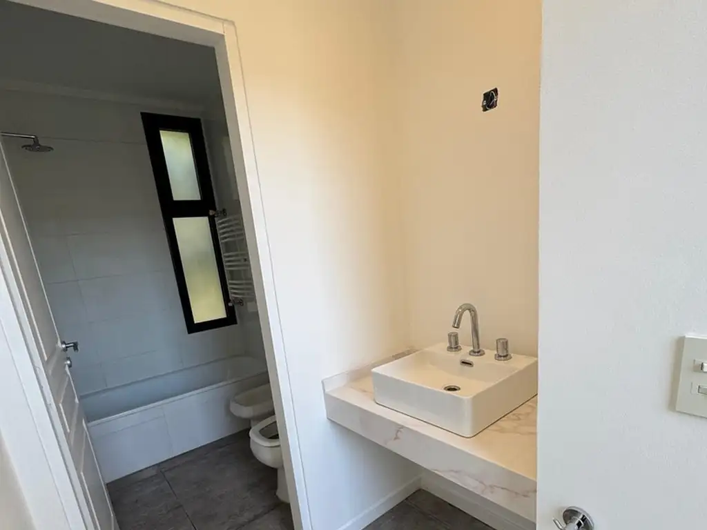 Venta de casa con pileta y fondo verde - Santa Lucia Pilar del Este - Foto 16