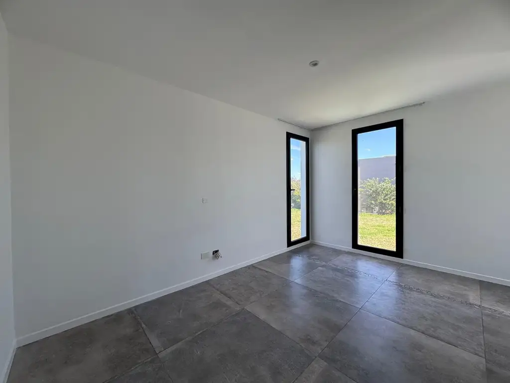 Venta de casa con pileta y fondo verde - Santa Lucia Pilar del Este - Foto 20