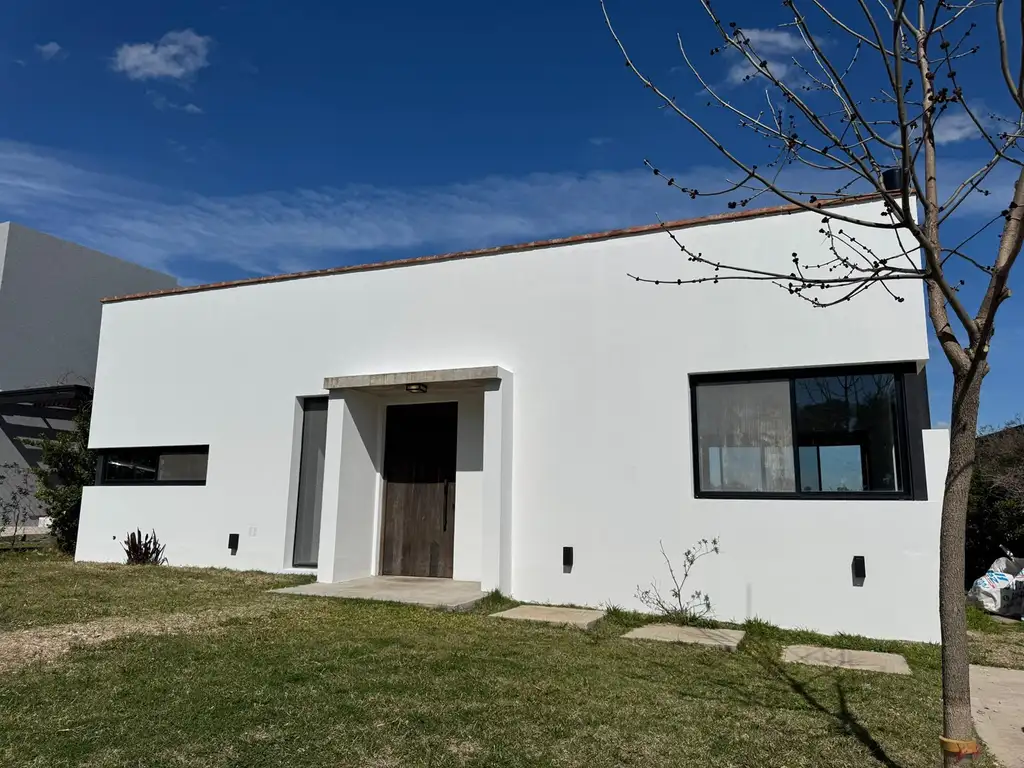 Venta de casa con pileta y fondo verde - Santa Lucia Pilar del Este - Foto 23