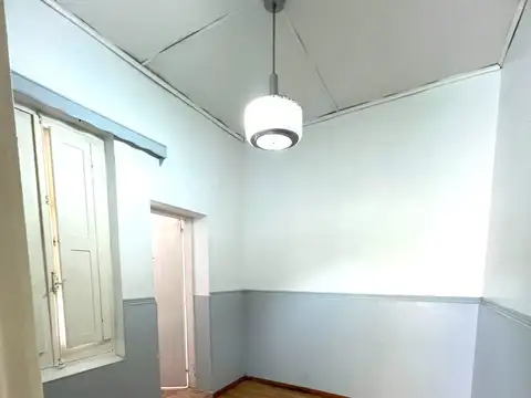 ALQUILER SÓLO PARA USO PROFESIONAL O COMERCIAL - A MTS DE AV PTE PERÓN.