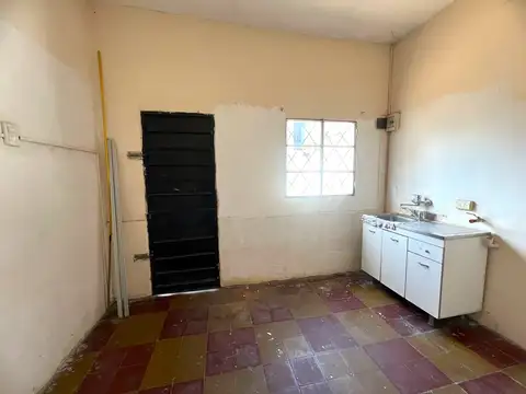 Oficina 4 ambientes con 1 baño