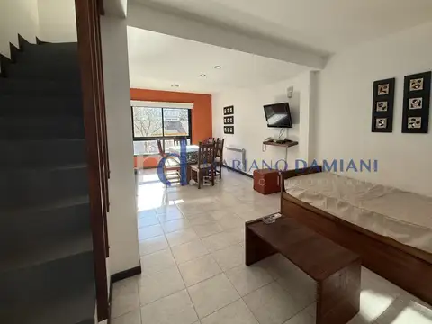 Del Cazon 100, Piso 1